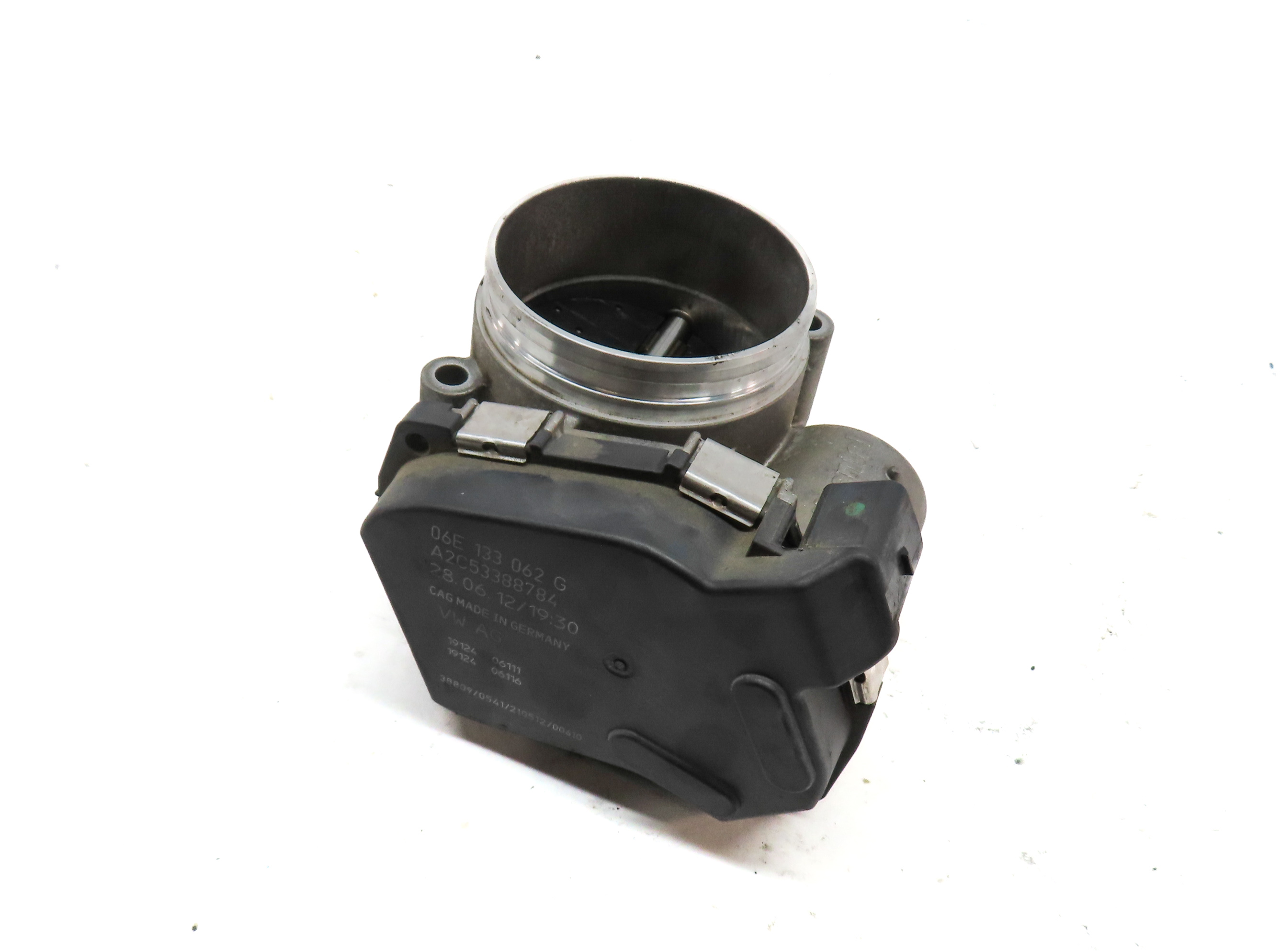 09-17 AUDI A4 A5 S5 S6 S7 S8 Q5 SQ5 (B8 8K 8T 8R C7) 3.0L / 3.2L - THROTTLE BODY — exact item pictured